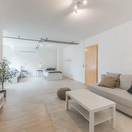 G01 Schöne Souterrainwohnung - Self Check-in Ideal Für Teams Und Monteure Gäufelden